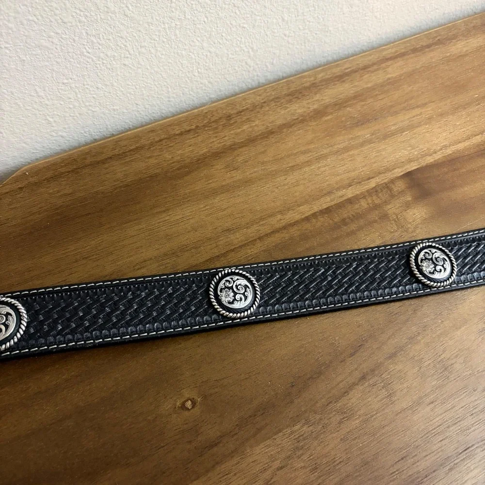 Justin Belt 32 Men Black Leather Basketweave Western Concho Silver Buckle USA